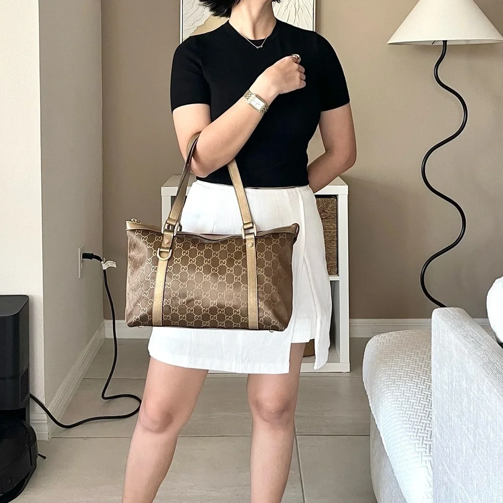 🍓GUCCI Canvas Shoulder Bag